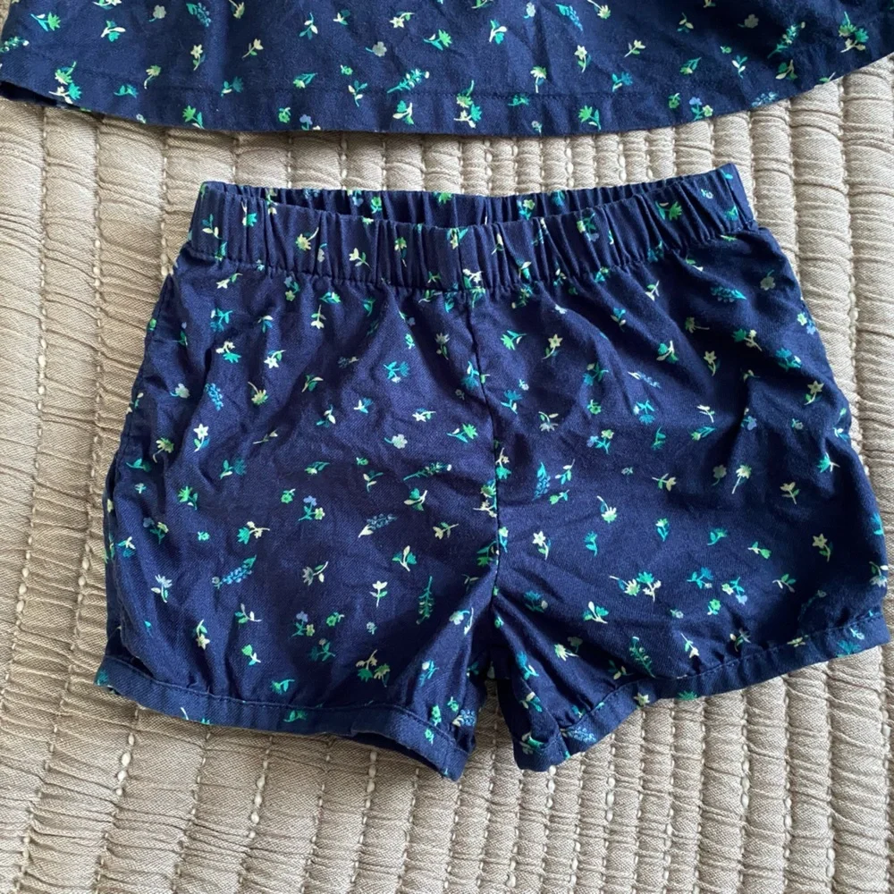 Carter's- 100% cotton toddler 3T Navy Floral matching Set floral button ruffle